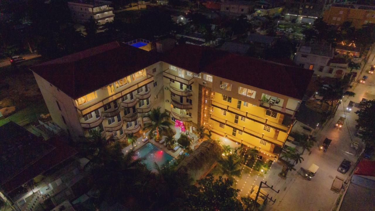 Tropical Palace Hotel Сан Педро Екстериор снимка