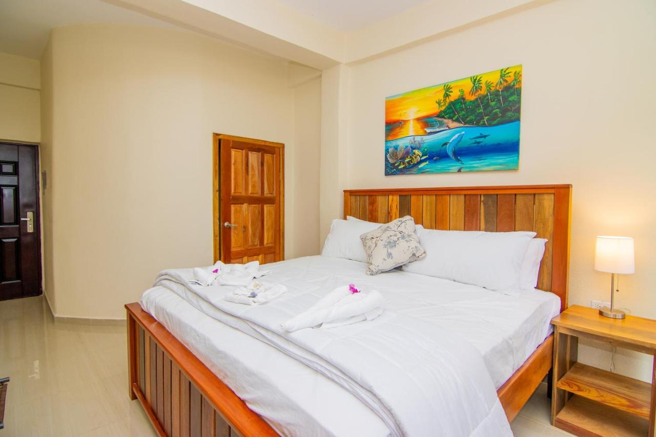 Tropical Palace Hotel Сан Педро Екстериор снимка