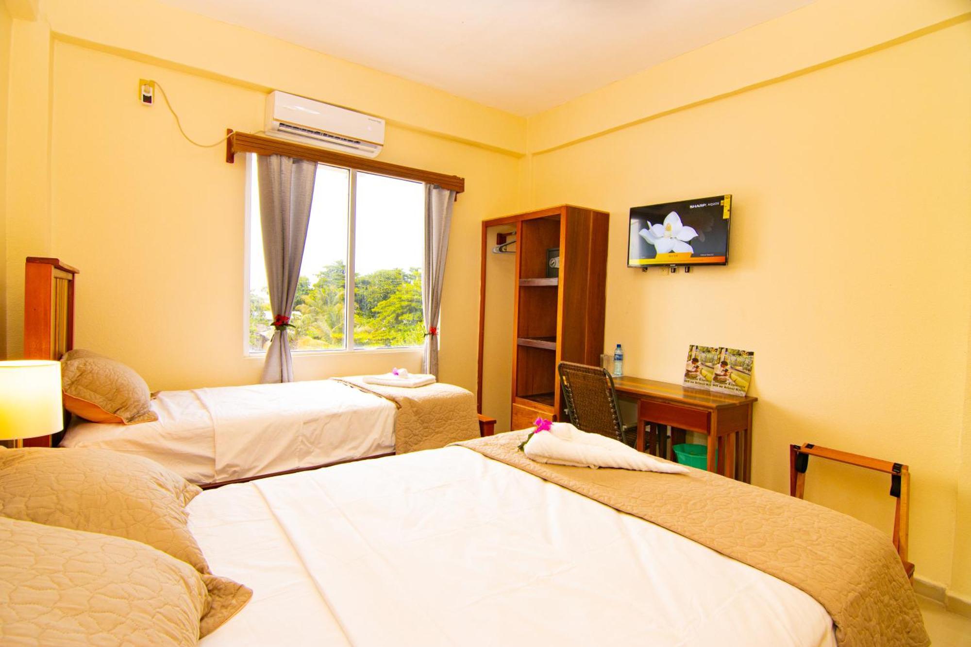 Tropical Palace Hotel Сан Педро Екстериор снимка