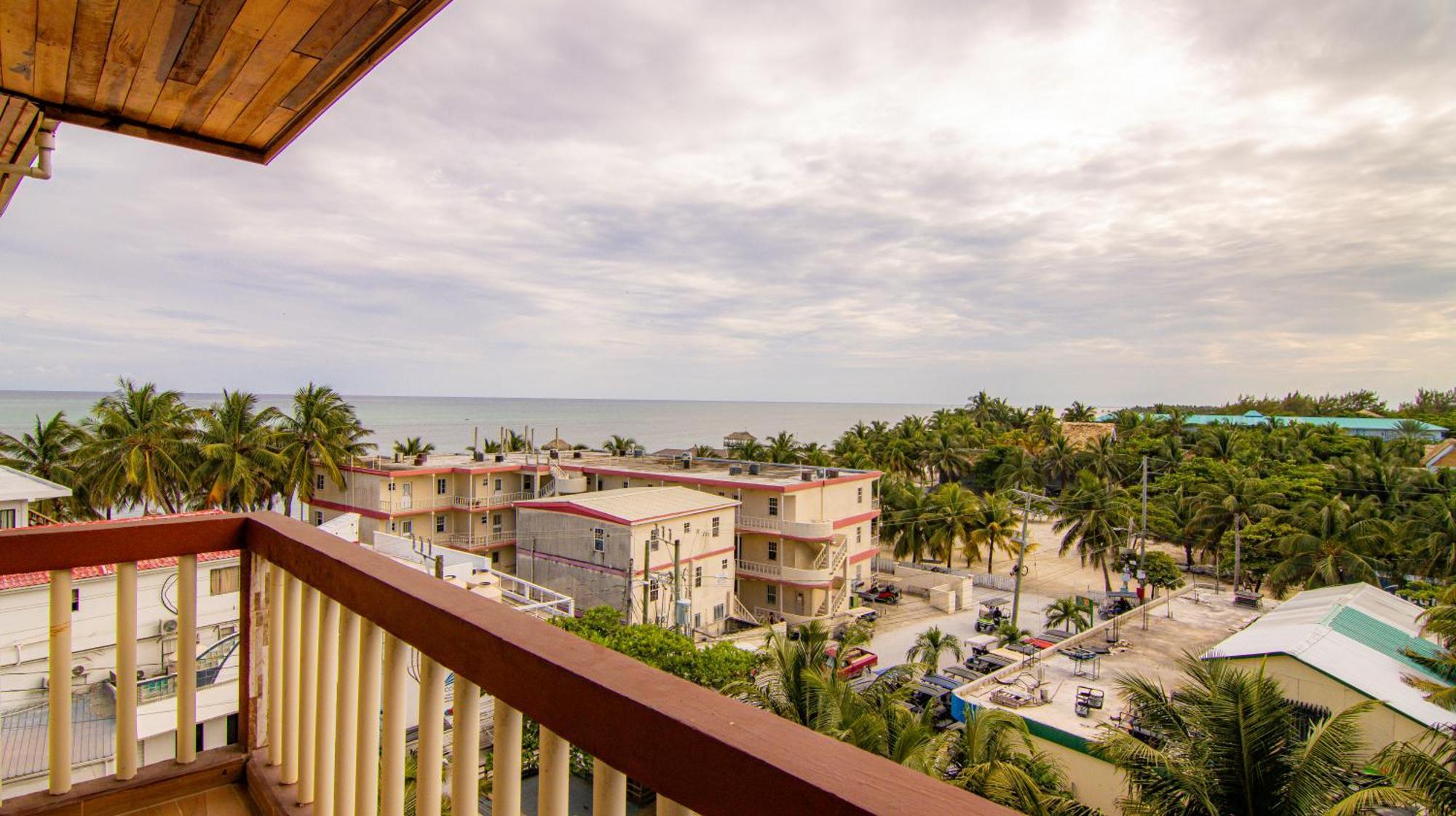 Tropical Palace Hotel Сан Педро Екстериор снимка
